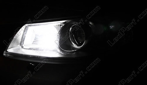 Luzes de presença (mínimos) LEDs (branco xénon) W5W 168 - 194 - T10 - Renault Megane 2