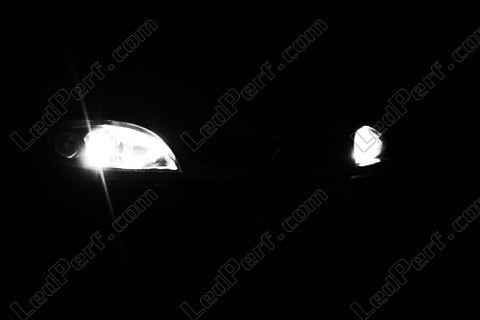 Luzes de presença (mínimos) LEDs branco xénon  W5W 168 - 194 - T10 - Saxo branco neutro